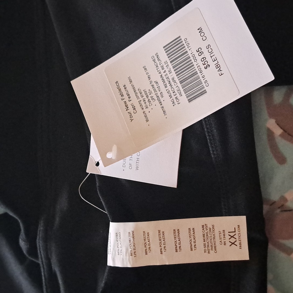 Fabletics Angela Capri - Picture 4 of 4